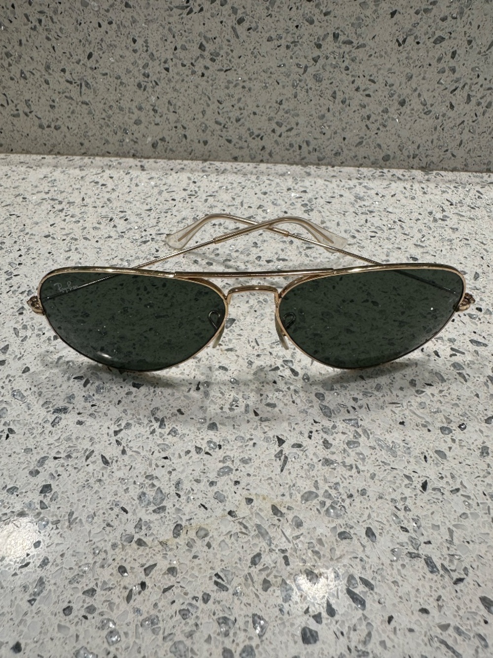 Ray-Ban Classic Aviator in Polished Arista Gold - Picture 2 of 4
